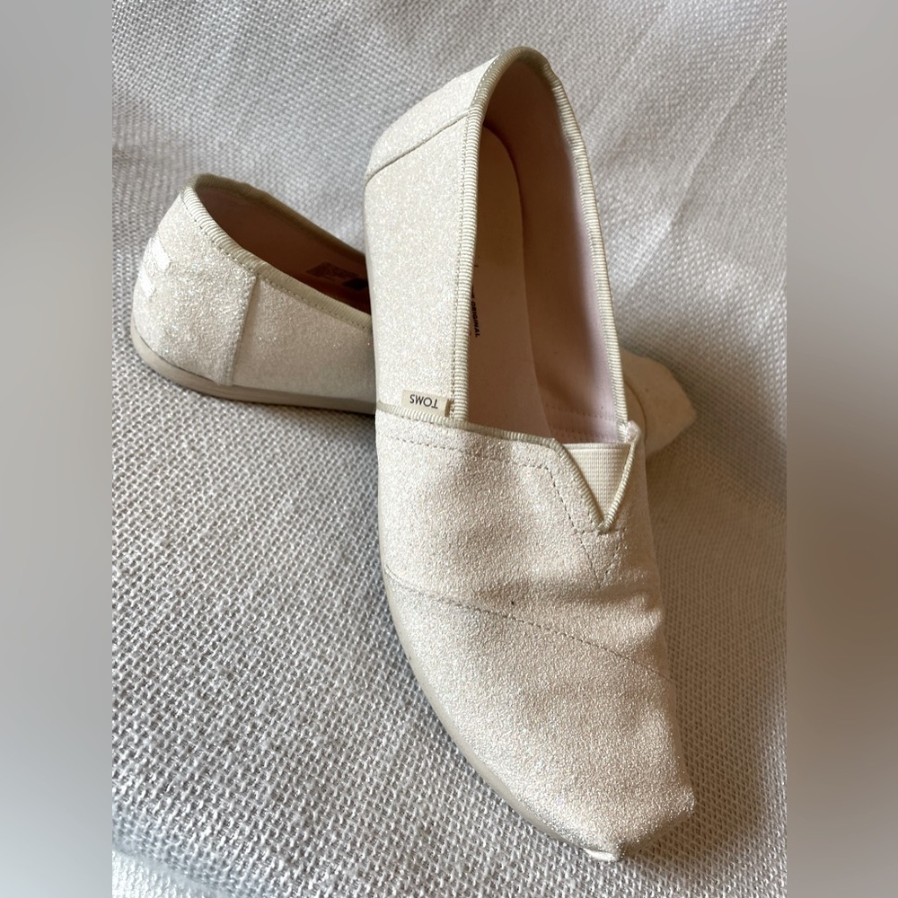 Tom’s glitter wrap slip on